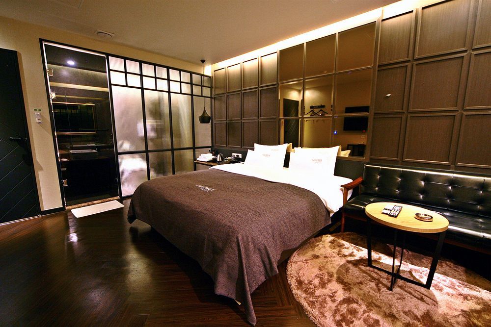 2 Heaven Hotel Seomyeon Μπουσάν Εξωτερικό φωτογραφία
