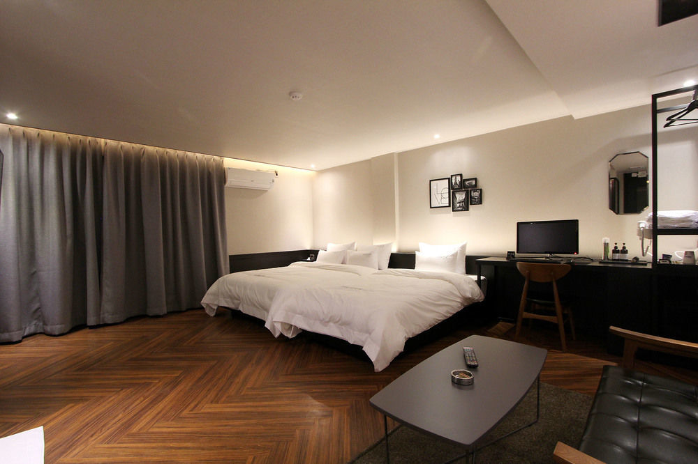 2 Heaven Hotel Seomyeon Μπουσάν Εξωτερικό φωτογραφία