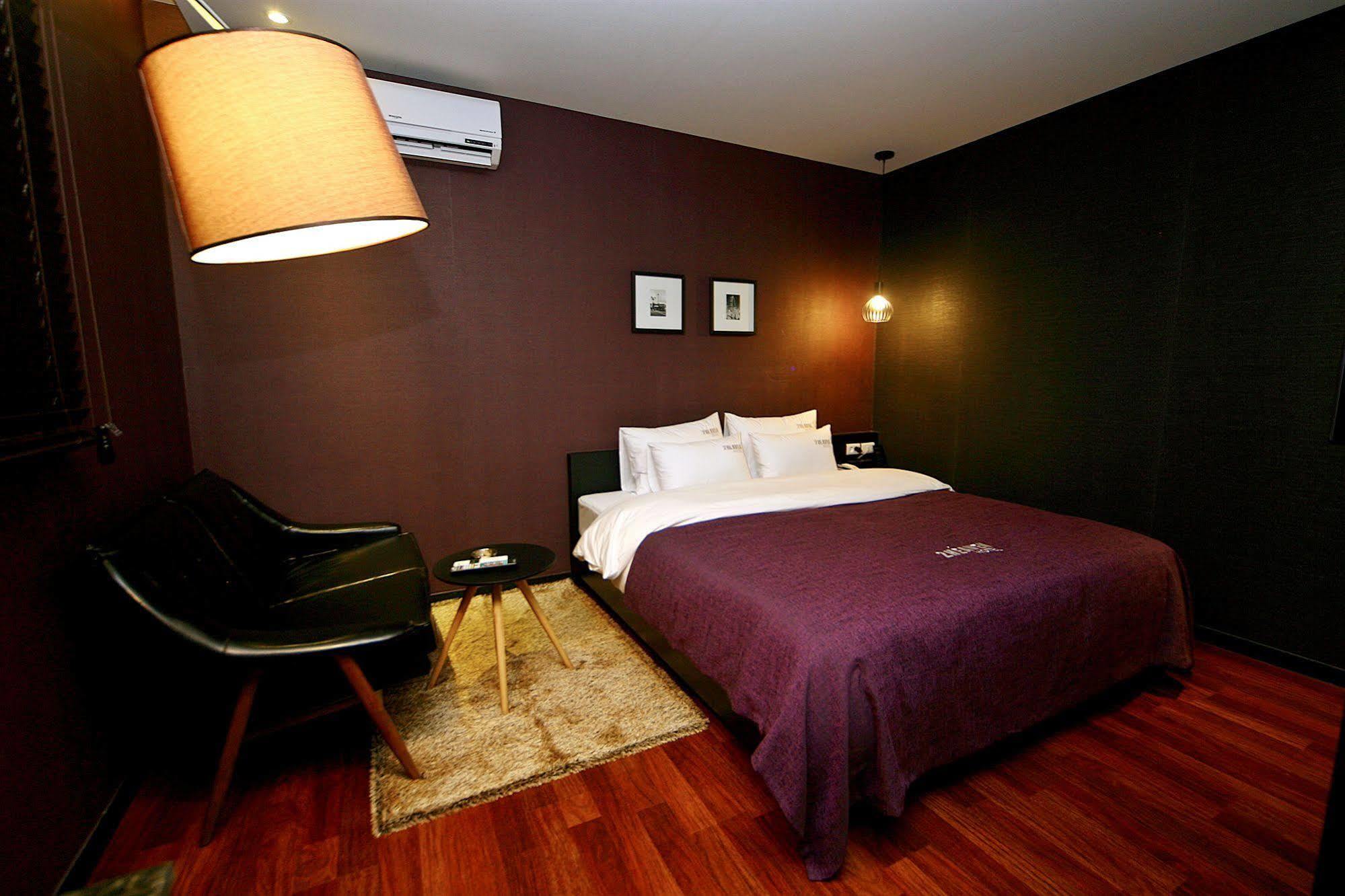 2 Heaven Hotel Seomyeon Μπουσάν Εξωτερικό φωτογραφία